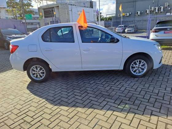 RENAULT LOGAN 1.0 12V SCE FLEX ZEN MANUAL RENAULT LOGAN 1.0 12V SCE FLEX ZEN MANUAL
